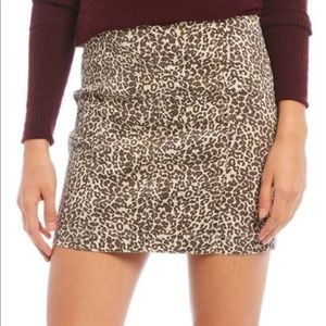FREE PEOPLE Modern Femme Novelty Skirt in Leopard Tea Size 4